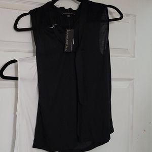 Lot of 2 Womens Bannana Republic sleeveless